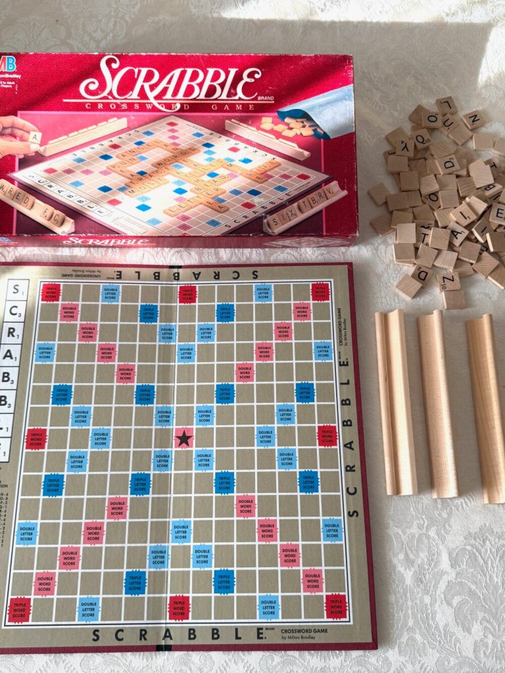 1982 Milton Bradley USA Scrabble crossword game